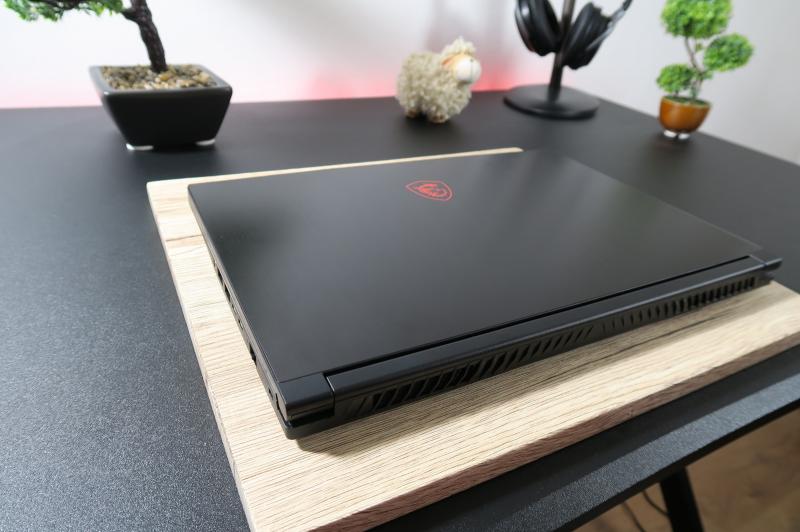 MSI GF65 Thin 10UE - Galerie foto: IMG_2753.JPG