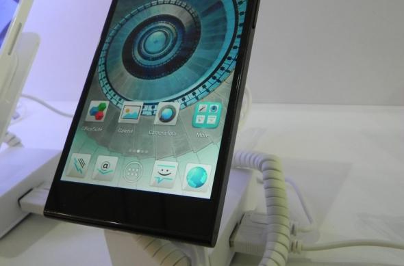 MWC 2014: Hands on cu Allview X1 Xtreme - preview al flagshipului 2014 de la Allview (Video): dscn4364jpg.jpg