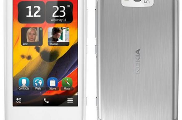 Imagini În premieră cu Nokia 700 Zeta, aparent oficiale și... premature: nokia_700_zeta_01.jpg