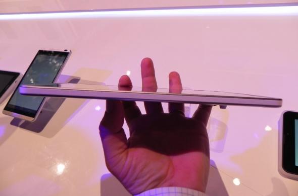 MWC 2014: Tableta Huawei MediaPad M1 prezentată Într-un scurt material video hands-on: dscn4176jpg.jpg