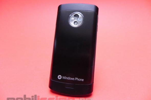 Recenzie LG Optimus 7 - LG Optimus 7, debutul lui Windows Phone 7 În România și pe masa de teste Mobilissimo (Video): lg_optimus_7_mobilissimo_33.jpg