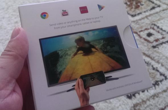 Chromecast, adică cum Încearcă Google să-și facă loc În living pe bani mărunți: chromecast_01.jpg