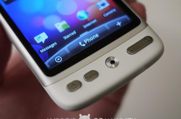 Smartphone-urile puritatii: HTC Desire in alb si HTC Wildfire in varianta argintie (editii speciale): htc_desire_white_htc_wildfire_silver_12.jpg