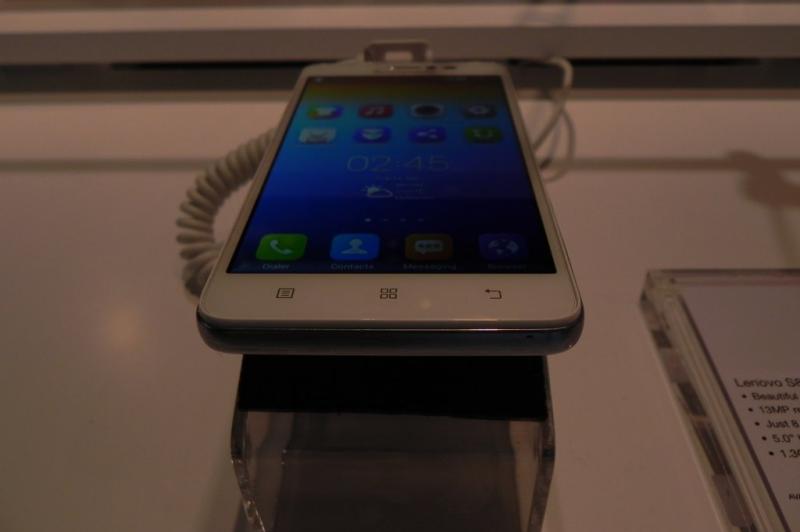Lenovo S850 hands on preview: telefonul cu carcasă din sticlă face o impresie bună (Retro MWC 2014 - Video): dscn4750jpg.jpg