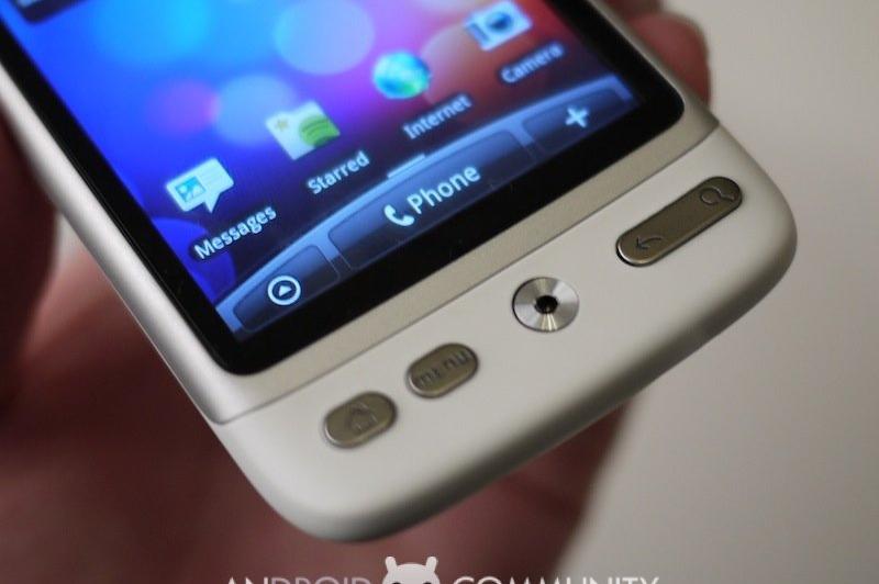 Smartphone-urile puritatii: HTC Desire in alb si HTC Wildfire in varianta argintie (editii speciale): htc_desire_white_htc_wildfire_silver_12.jpg
