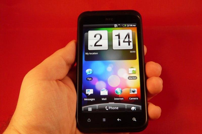 HTC Incredible S, scos din cutie În fața camerei Mobilissimo (Video): htc_incredible_s_despachetat_2jpg.jpg