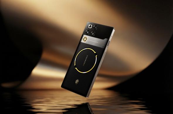 Nubia REDMAGIC - Produse speciale Golden Saga Edition: REDMAGIC-11-Pro-Golden-Saga-2-10.jpg