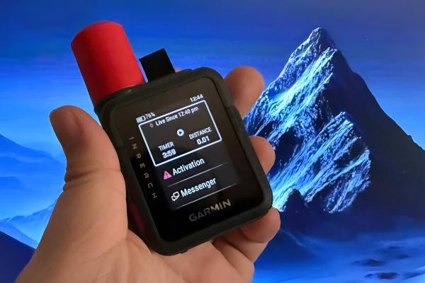 Prezentare Garmin inReach Mini 3 Plus: Dispozitiv excelent pentru aventuri outdoor, ce oferă comunicare prin satelit, buton SOS dedicat