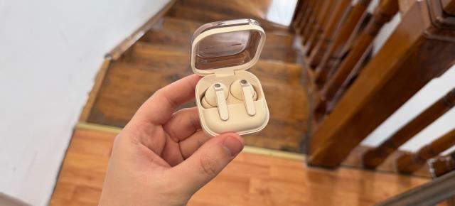 Samsung Galaxy Buds4 și Buds4 Pro au debutat: sunet Hi-Fi 24-bit, ANC adaptiv și integrare profundă Galaxy AI