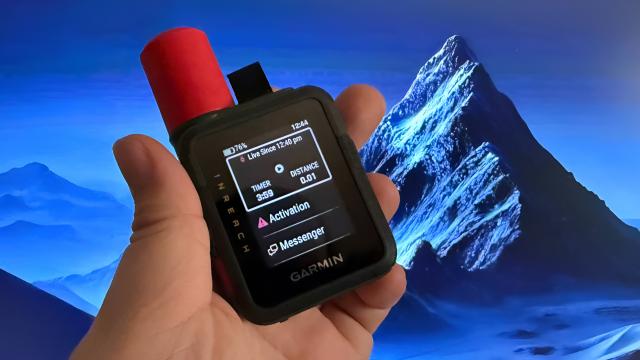 <b>Prezentare Garmin inReach Mini 3 Plus: Dispozitiv excelent pentru aventuri outdoor, ce oferă comunicare prin satelit, buton SOS dedicat</b>Unul dintre cele mai noi device-uri din portofoliul Garmin a ajuns pe masa noastră de teste recent. E vorba despre inReach Mini 3 Plus, un comunicator SOS compact, ce aduce conectivitate prin satelit, cu mesagerie foto și vocală. E un gadget dedicat