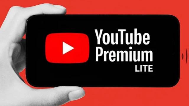 <b>YouTube îmbunătățește planul Premium Lite; Redarea în fundal și descărcarea clipurilor devin parte din pachet</b>Planul YouTube Premium Lite a fost inaugurat în luna septembrie a anului trecut în România. Nu știu cât de bine a fost văzut, dar personal am un prieten ce îl folosește cam din acea perioadă. Acum compania extinde funcționalitatea abonamentului