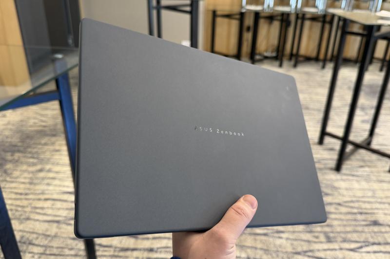 ASUS ZenBook A14/A16 - Fotografii hands-on: ZenBook-A14-A16 (17).jpg