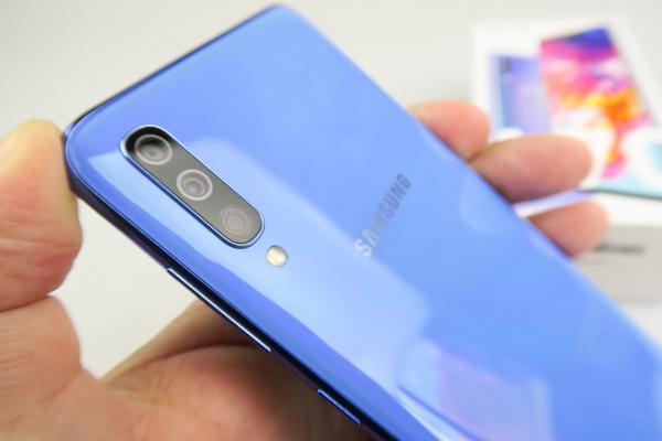 Samsung Galaxy A70 primeşte actualizarea la One UI 3.1 şi Android 11; Ce aduce nou?