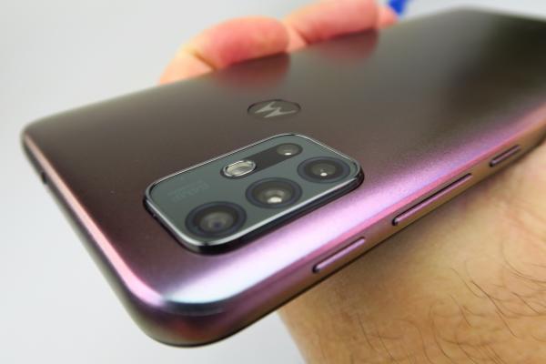 Motorola Moto G30: Hardware de battery phone, cu refresh rate neaşteptat