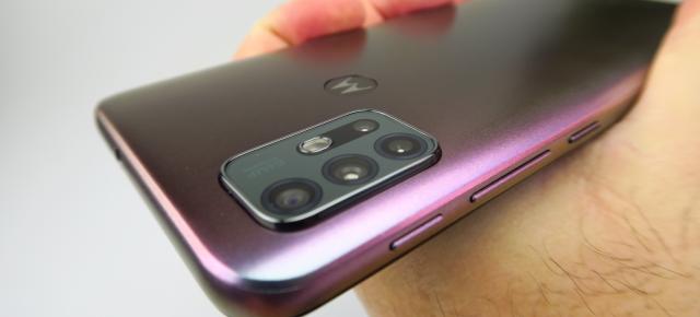 Motorola Moto G30: Hardware de battery phone, cu refresh rate neaşteptat