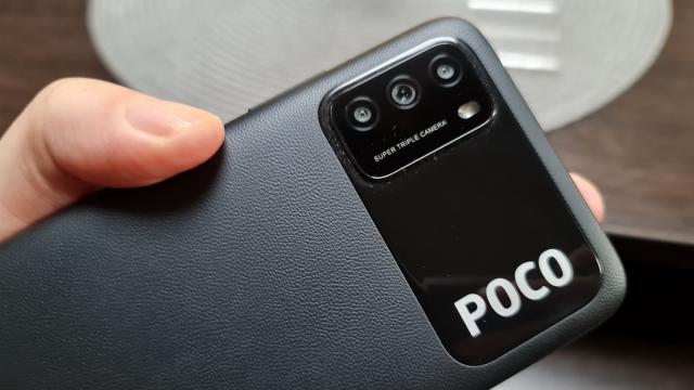 <b>Telefoanele Xiaomi au prețuri excelente astăzi pe eMAG! POCO M3 la sub 553 LEI, Redmi Note 8 Pro, Note 9 Pro la reducere</b>Probabil știți deja că eMAG a dat startul campaniei Stock Busters astăzi. Bineînțeles, am fost atenți în special la telefoane și chiar am găsit smartphone-uri foarte apreciate la nivel local pentru raportul preț-calitate oferit. Avem în ofertă un POCO M3