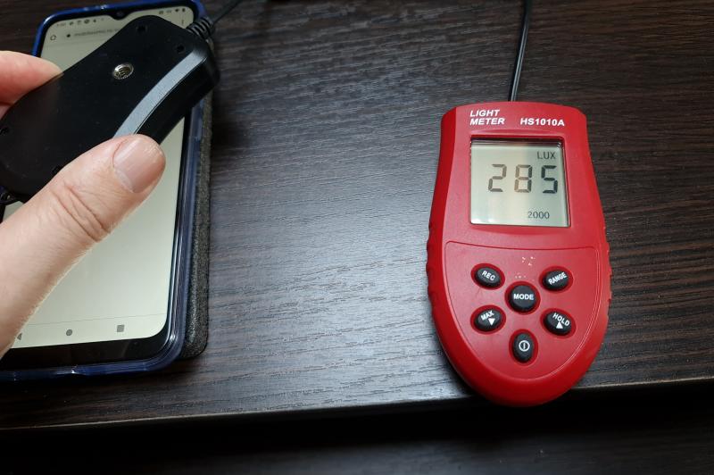 Luminozitate display Motorola Moto G30 și ecranul văzut la microscop: Motorola-Moto-G30_033.jpg