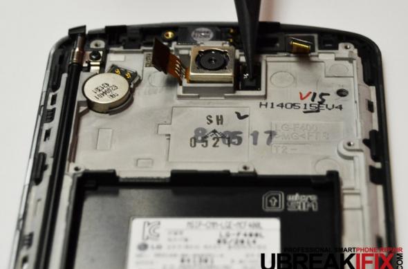 LG G3 disecat imediat după lansare, se dovedește a fi ușor de reparat: ubif_g3_20.jpg