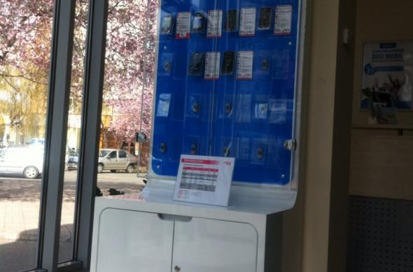Exclusiv: Imagini și detalii legate de oferta de telefoane mobile a RCS&RDS: img_1330jpg.jpg