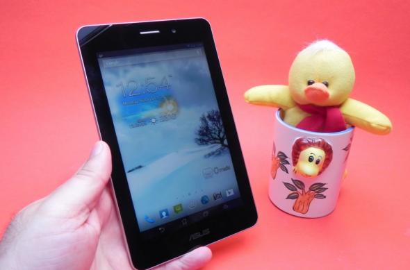 Review ASUS FonePad: un Nexus 7 metalizat, cu procesor single core Intel și apeluri telefonice (Video): asus_fonepad_review_mobilissimo_ro_10jpg.jpg