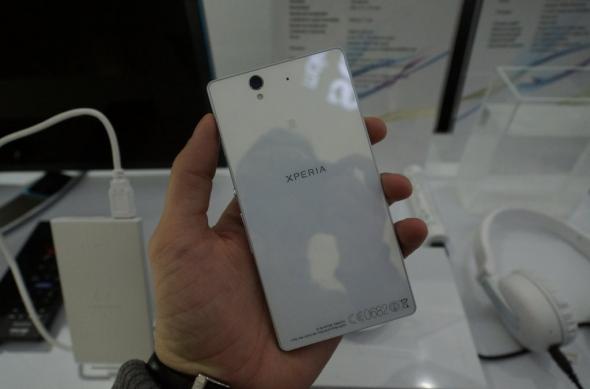 Eveniment de lansare În România pentru Sony Xperia Tablet Z: galerie foto și primele impresii: sony_xperia_z_in_romania_14jpg.jpg