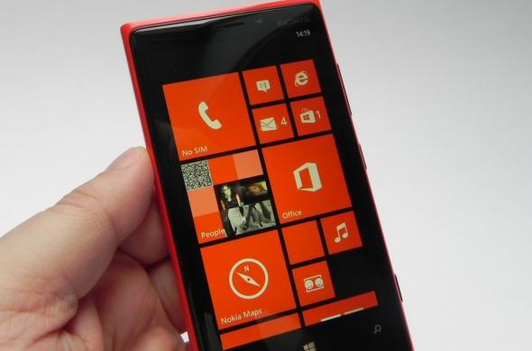 Review Nokia Lumia 920: cameraphone excelent, masiv, cu preț premium (Video): nokia_lumia_920_review_mobilissimo_ro_21.jpg