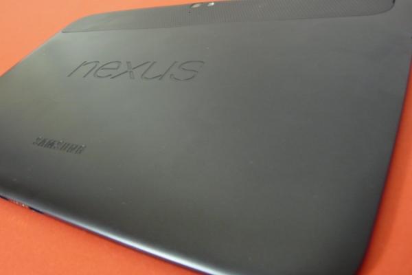 Google Nexus 10 preview: primul contact cu tableta Nexus 10, oferită de evoMAG.ro