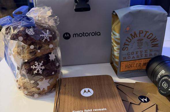 Motorola Fold Teaser: 1.jpg