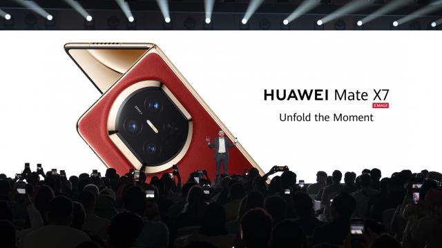 <b>Huawei a lansat Mate X7, FreeClip 2 și alte produse noi în Dubai; pliabil, tabletă cu PaperMatte și ceas cu eSIM</b>În cadrul unui eveniment organizat la Dubai pe 11 decembrie, Huawei a lansat o nouă serie de dispozitive care vor ajunge oficial și pe piața din România începând cu ianuarie 2026. Printre noutăți se numără modelul pliabil Mate X7, căștile open-ear..