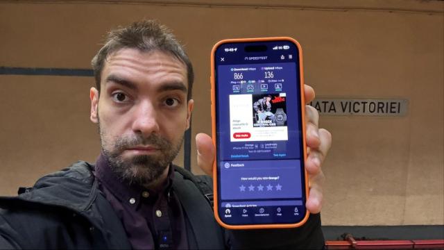 <b>Cum am descărcat Red Dead Redemption la metrou, prin Orange 5G+ şi cât am scos în SpeedTest?</b>Ce ţeapă era să iau! Am zis să cumpăr jocul Red Dead Redemption pe mobil şi să dau 189 de lei, dar mi-a zis un prieten ca dacă ai abonament Netflix e gratuit. M-a salvat! Problema e că eram în nordul oraşului, tocmai veneam de la nişte filmări de