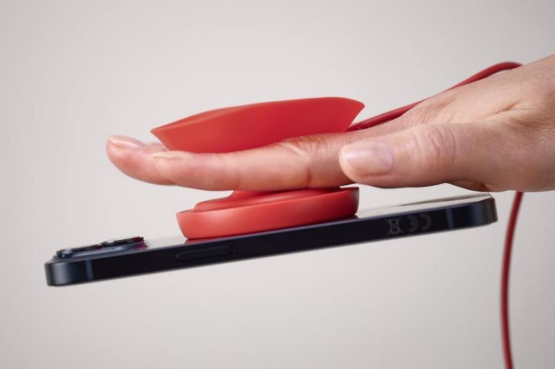 VÄSTMÄRKE wireless charger: download - 2025-12-13T174754.796.jpeg