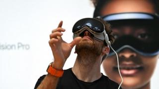 Apple schimbă macazul: ochelarii AI ar putea lua locul unui Vision Pro mai ieftin și ar intra direct în lupta cu Samsung