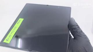 Samsung Galaxy Z Fold8 Ultra apare într-un clip hands-on înainte de debut! Ecran fără cută și un nou mecanism de pliere