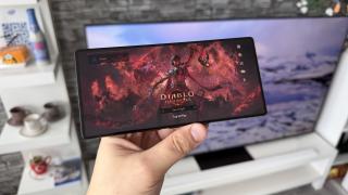 REDMAGIC 11S Pro: Display ultra imersiv, perfect când joci shootere la soare