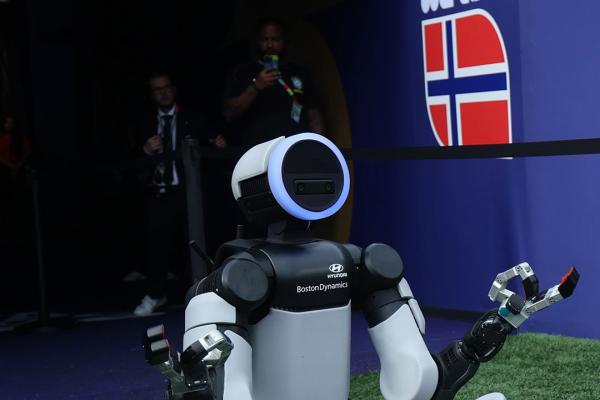 Robotul umanoid Atlas  - Cupa Mondială 2026
