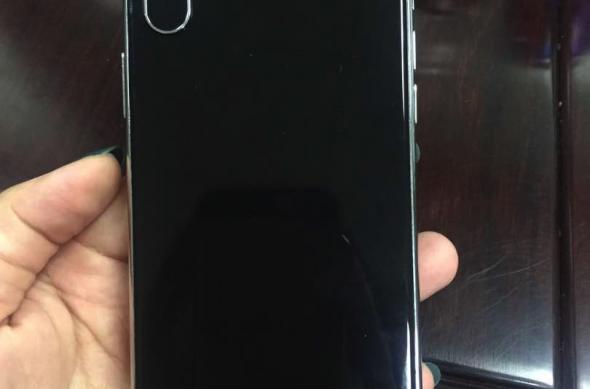 Galerie foto hands-on cu iPhone 8/ Edition (Leak): bgr-iphone-8-mockup-3.jpg