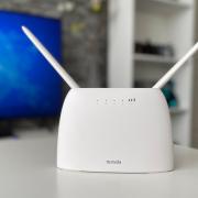TENDA 4G06 N300 Review: Router-ul care îți aduce internet 4G WiFi și VoLTE într-un singur pachet