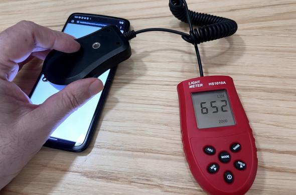 Luminozitate display Motorola RAZR 2022 și ecranul văzut la microscop: Motorola-RAZR-2022_022.jpg