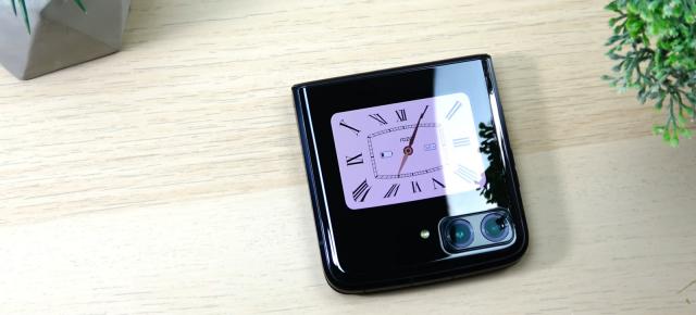 Motorola RAZR 2022 - review detaliat în limba română (Evaluare Mobilissimo)