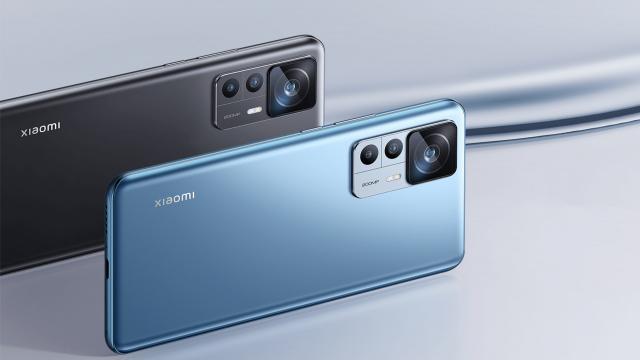 <b>Xiaomi 12T Pro are o reducere extra pe Hekka.com și îl poți cumpăra mai ieftin decât pe plan local </b>Xiaomi 12T Pro este un telefon deja familiar, model lansat pe parcursul anului trecut și testat aici la Mobilissimo în detaliu, fiind luat inclusiv la concerte pentru a pune camera sa de 200 de megapixeli la treabă. Dacă vrei să îți cumperi unul