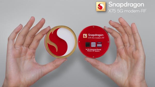 <b>Qualcomm lansează modemuri 5G+ şi Wi-Fi 7 cu viteze crescute: Snapdragon X72, X75</b>Qualcomm se pregăteşte pentru epoca 5G+ şi Wi-Fi 7, lansând cipuri modem de generaţie nouă. E vorba despre Qualcomm Snapdragon X72 şi X75, care sunt gândite pentru vehicule, PC-uri, zona industrială şi IoT, dar şi terminale 