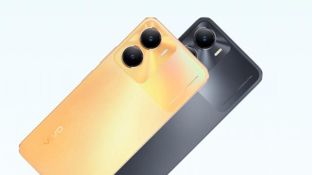 <b>vivo Y56 5G a debutat! Smartphone accesibil cu 8 GB RAM, baterie generoasă și încărcare rapidă</b>vivo urmează să anunțe multe smartphone-uri curând. În lumina reflectoarelor se află seria de selfie-phone-uri vivo V27, însă compania anunța și modele low-end în această perioadă. De exemplu, în India a sosit vivo Y56 5G și sunt șanse mari ca acest