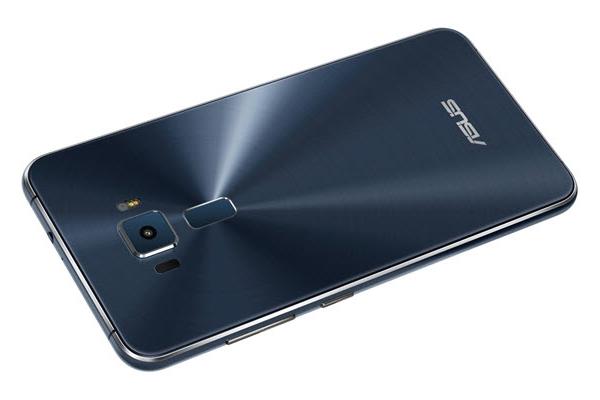 Asus ZenFone 3 este lansat oficial; vine cu 4 GB RAM și cameră foto cu OIS (Video)