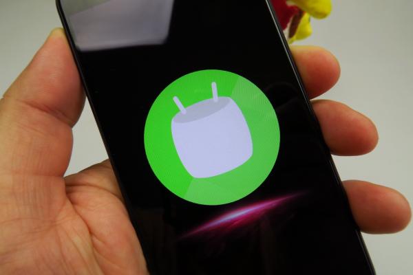 Vernee Thor: OS, UI, aplicaţii pe bază de Marshmallow, dar... altfel