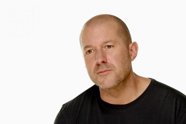 Jony Ive se declară nemulţumit de design-ul lui iPhone 7 Plus, îl numeşte "deconectat"
