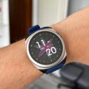 Canyon SW-83 Review: Smartwatch-ul de sub 300 de lei cu GPS integrat, corp foarte ușor și confortabil 