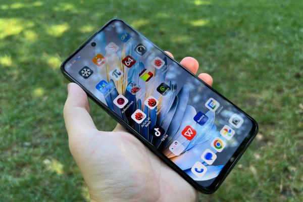 Nubia Focus Pro: Display mare cu rată de refresh 120Hz, doar IPS LCD