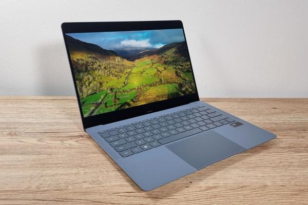 Prezentare HUAWEI MateBook X Pro (2024) - Ultrabook-ul cu o greutate de sub 1 kilogram, ce aduce performanță de top și autonomie excelentă