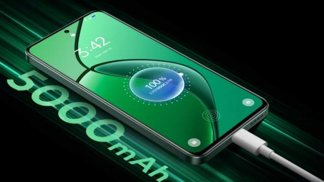 <b>realme 12 4G devine oficial: slot microSD, jack audio, procesor Snapdragon 685, ecran OLED</b>Seria realme 12 continuă să se extindă, de această dată cu modelul realme 12 4G. După realme 12 5G, pe care l-am testat şi realme 12+, acum apare şi varianta 4G, care vine cu procesor