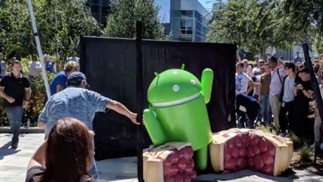 <b>Google dezvăluie statuia oficială asociată lui Android 9.0 Pie, release deja disponibil pe terminalele Pixel</b>În fiecare an odată cu lansarea unui nou release Android cei de la Google dezvăluie și o statuie asociată, lucru ce se întâmplă și acum cu Android Pie. Noua statuie poate fi văzută în cadrul Googleplex și la prima vedere aceasta nu este tocmai